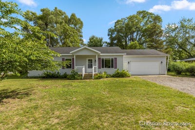 /international/us/903-e-van-deinse-avenue-greenville-mi-110101011410/