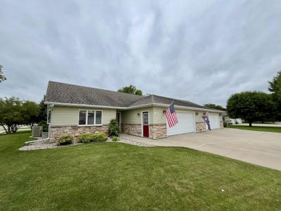 /international/us/1726-arthurs-court-aberdeen-sd-110101002445/