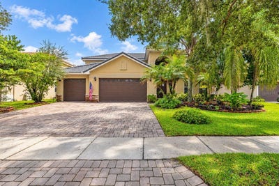 /international/us/3713-eagle-isle-circle-kissimmee-fl-110120460909/