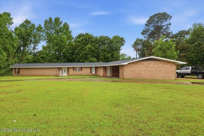 /international/us/270-magnolia-drive-raleigh-ms-110107754093/