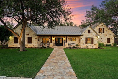 /international/us/100-painted-horse-trl-burnet-tx-110099722492/