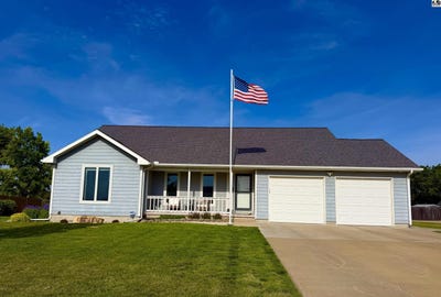 /international/us/1203-s-bell-lyons-ks-110108013514/