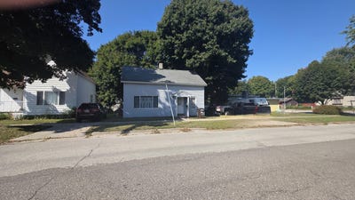 /international/us/207-n-rath-avenue-ludington-mi-110102297989/