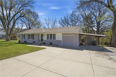 /international/us/2602-nw-vesper-street-blue-springs-mo-110107156732/