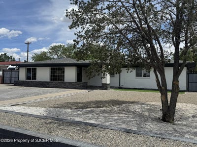 /international/us/2700-n-western-avenue-farmington-nm-110108108310/