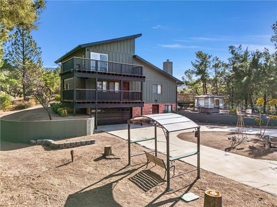 /international/us/48085-twin-pines-road-banning-ca-110096307147/