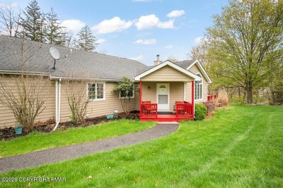 /international/us/2243-meadow-sage-court-east-stroudsburg-pa-110107786861/