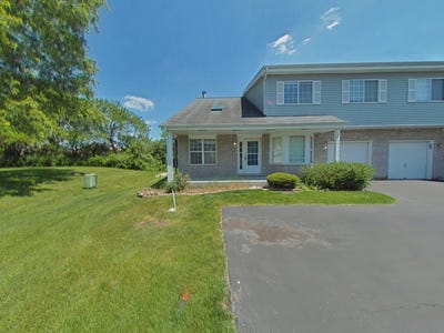 /international/us/3524-willowview-court-aurora-il-110108392788/