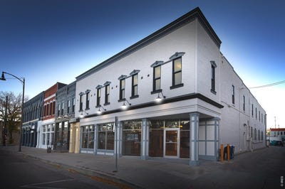 /international/us/430-n-cleveland-ave-loveland-co-110108013356/
