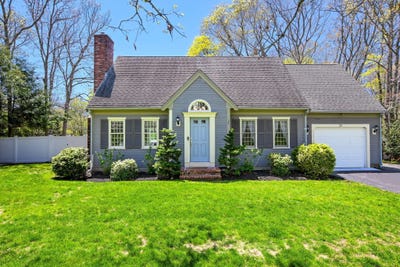 /international/us/27-dogwood-drive-forestdale-ma-110108302934/