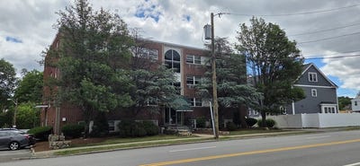 /international/us/558-main-st-stoneham-ma-110108878565/