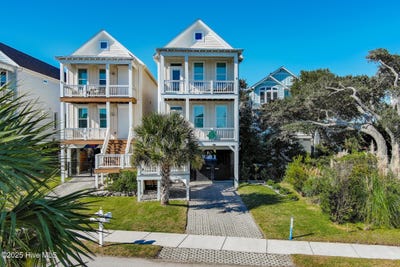 /international/us/125-s-boca-bay-lane-surf-city-nc-110103632648/