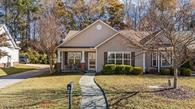 /international/us/479-winding-wood-drive-clayton-nc-110105643141/