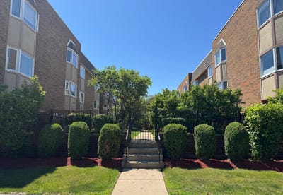 /international/us/7230-washington-boulevard-forest-park-il-110108539865/