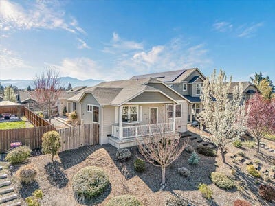 /international/us/2264-college-way-medford-or-110106558854/