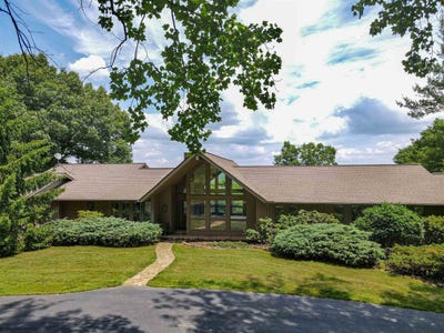 /international/us/2628-mt-tabor-road-blacksburg-va-110108782838/