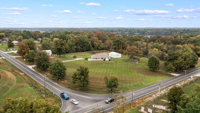 /international/us/4370-state-road-j-fulton-mo-110105765257/