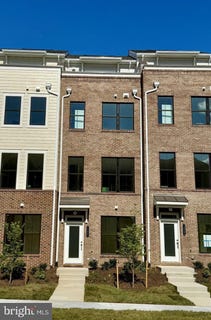 /international/us/13801-chrisswind-avenue-woodbridge-va-110107417408/