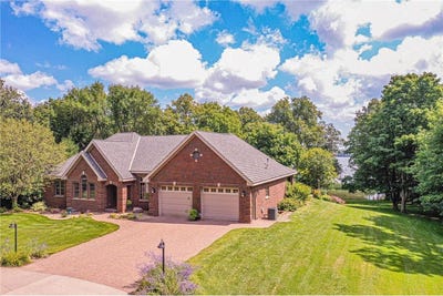 /international/us/8599-county-road-21-sw-alexandria-mn-110099597276/