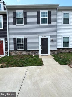 /international/us/12112-bowling-farm-court-fredericksburg-va-110100255645/