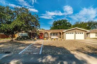 /international/us/1203-xenia-st-plainview-tx-110100927524/