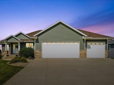 /international/us/115-ridge-drive-fairfax-ia-110119715571/