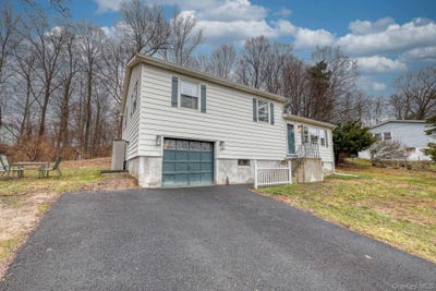 /international/us/152-sunrise-hill-road-fishkill-ny-110106529765/