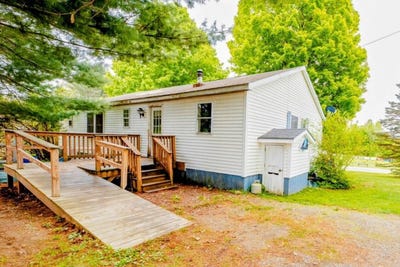 /international/us/103-twin-birches-lane-farmington-me-110100155475/