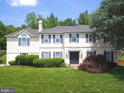 /international/us/408-wyntre-lea-drive-bryn-mawr-pa-110100757072/