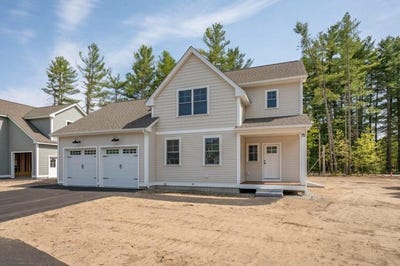 /international/us/3-hikers-lane-nashua-nh-110107984328/