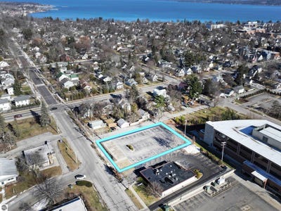/international/us/103-s-madison-street-traverse-city-mi-110099404599/
