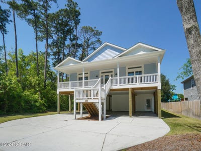 /international/us/335-ne-41st-street-oak-island-nc-110099719048/?lang=zh-tw