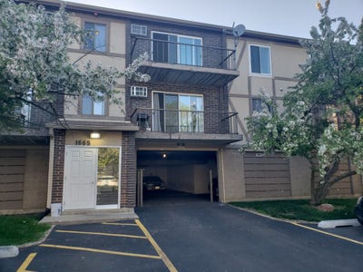 /international/us/1665-coach-drive-naperville-il-110109161884/