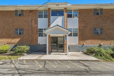 /international/us/2301-barclay-manor-newburgh-ny-110110320170/