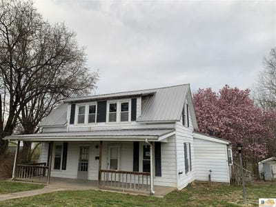 /international/us/706-greensburg-street-columbia-ky-110104409738/