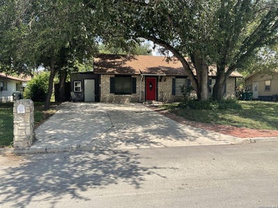 /international/us/219-shin-oak-dr-live-oak-tx-110119799530/