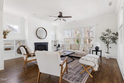 /international/us/1510-s-roxboro-street-durham-nc-110106352676/