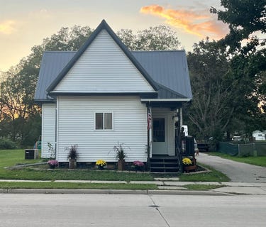 /international/us/1308-elm-street-boscobel-wi-110120419921/