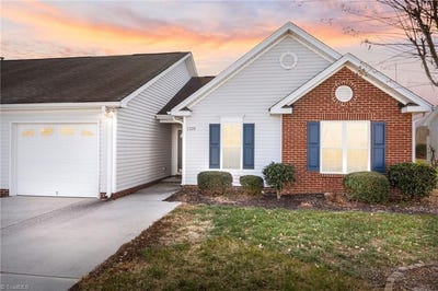 /international/us/1329-bayswater-drive-high-point-nc-110103967805/