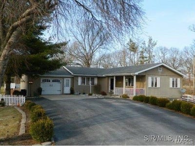 /international/us/710-ridgeway-street-hillsboro-il-110098783378/
