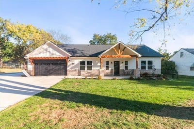 /international/us/210-sw-7th-street-oak-grove-mo-110120408950/