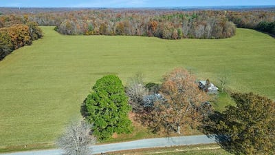 /international/us/738-keel-hollow-rd-dover-tn-110104601605/