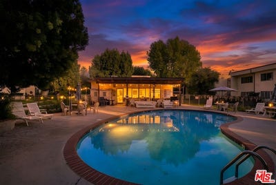 /international/us/11813-runnymede-north-hollywood-ca-110104331262/