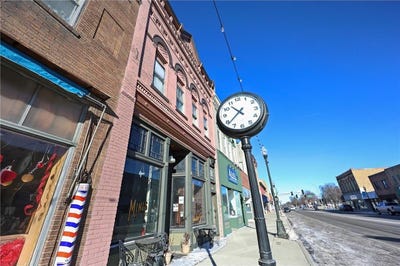 /international/us/215-n-sibley-avenue-litchfield-mn-110106008709/