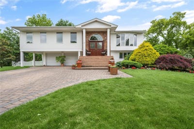 /international/us/18-peppermint-road-commack-ny-110096566651/