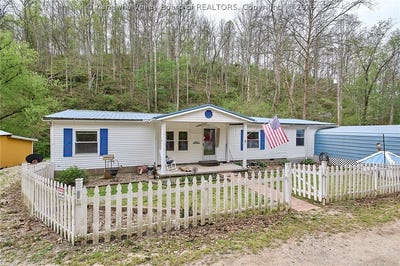 /international/us/1021-mccomas-branch-road-milton-wv-110107352135/