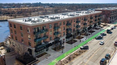 /international/us/140-s-river-street-aurora-il-110109141761/