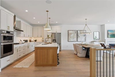 /international/us/5833-vernon-lane-edina-mn-110101232086/?lang=id