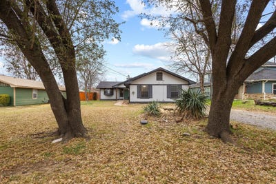 /international/us/412-main-street-pottsboro-tx-110106223833/