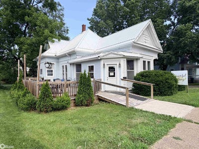 /international/us/303-s-main-street-fairfield-ia-110108686483/